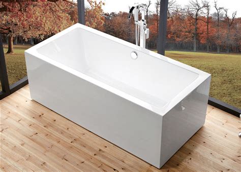 freestanding bathtubs with wide edges.